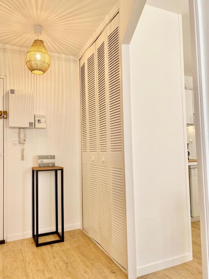 Appartement Elegant Avec Vue Sur Le Port Saint-Martin-de-Re Exterior photo